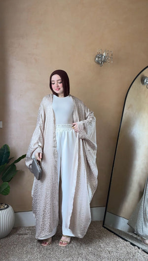 wide leg pants image