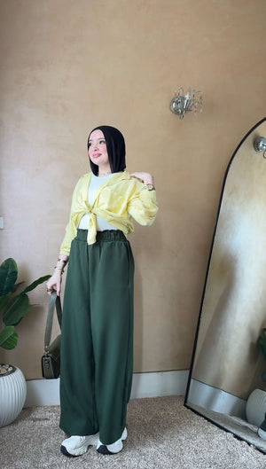 wide leg pants image