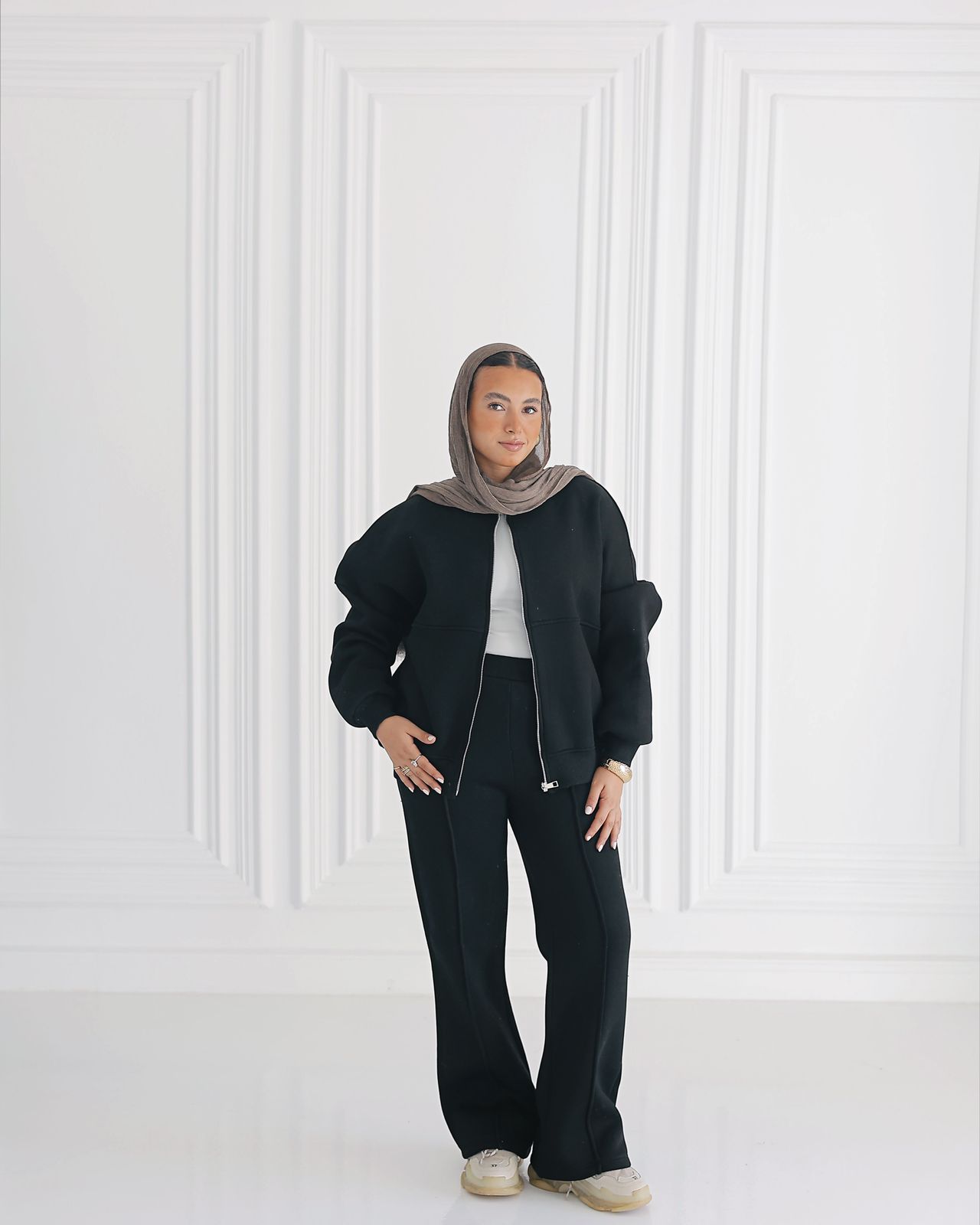 tracksuit-1 - Image 2